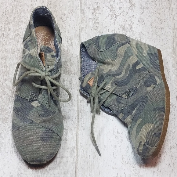 Toms Wedges Ankle Boot Size 5 in Camo - Picture 2 of 10